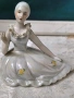 порцеланова статуетка , снимка 5