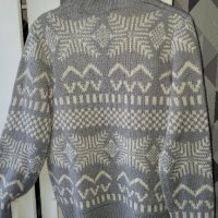 Дамски пуловер М размер, снимка 2 - Блузи с дълъг ръкав и пуловери - 43502714