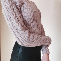 Ръчно плетен пуловер с аранови елементи, снимка 8 - Блузи с дълъг ръкав и пуловери - 22697099