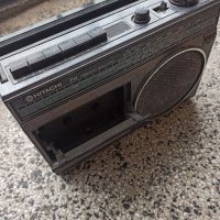 Радио касетофон Hitachi, снимка 2 - Антикварни и старинни предмети - 39255468