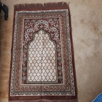 Молитвено килимче , снимка 1 - Други ценни предмети - 39627264