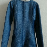 Синьо сако от релефен плат, снимка 4 - Сака - 32911047