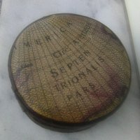 Стара кръгла кутия за бижута Карта на пътешественника, снимка 1 - Антикварни и старинни предмети - 33368591