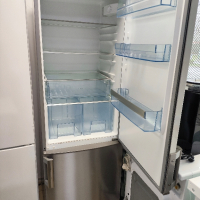 иноксов хладилник с отделен фризер , снимка 8 - Хладилници - 44843441
