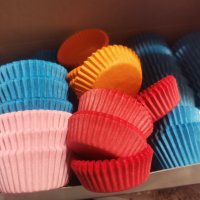 50 бр едноцветни средни хартиени капсули кошнички форми за бонбони бонбон хапки парти, снимка 4 - Други - 36892153
