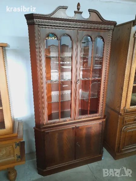 Масивна Ъглова Витрина -внос от Германия , снимка 1