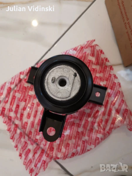 Тампон за двигател на Ford Maverick Mazda Tribute 3.0l, снимка 1