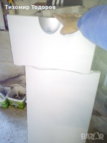 Врати за  хладилник с горна камера Индезит, снимка 1