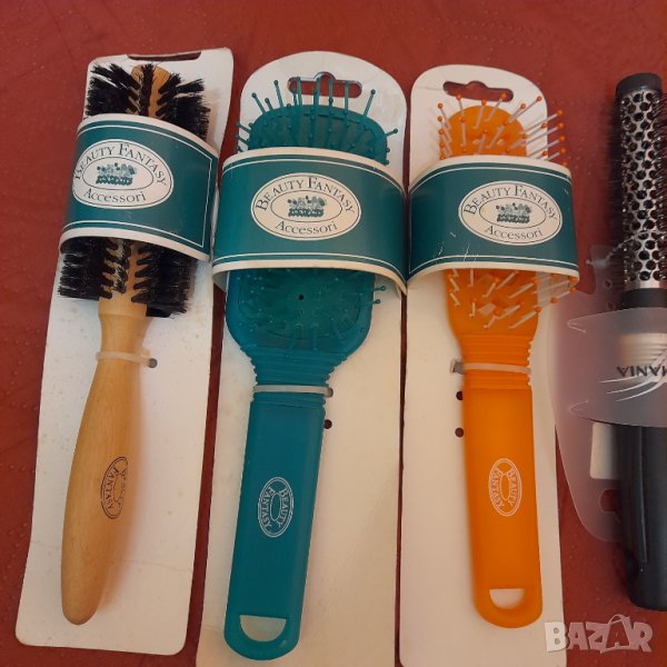 Продавам четки за коса BEAUTY FANTASY различни големини и цветове, снимка 1
