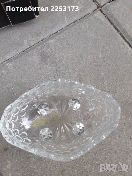 Руска стъклена бонбониера с крачета, снимка 1