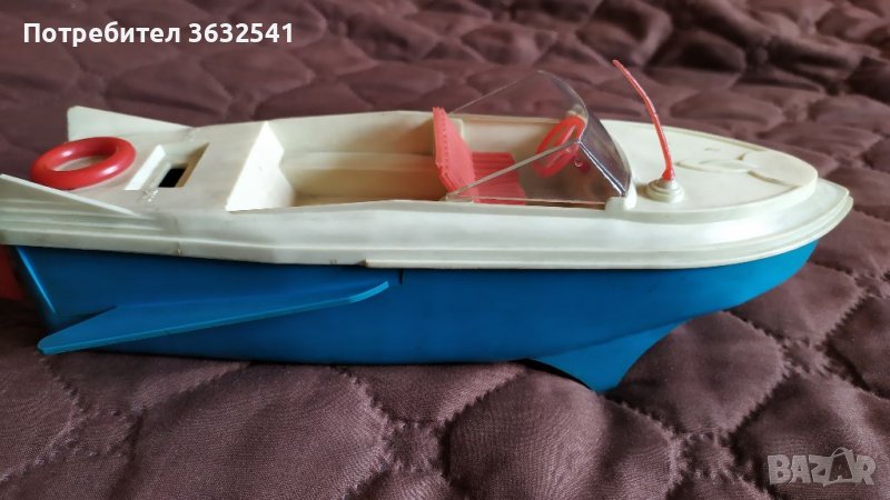 Продавам стара играчка моторница, снимка 1