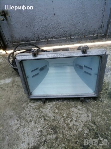 Продавам прожектор , снимка 1