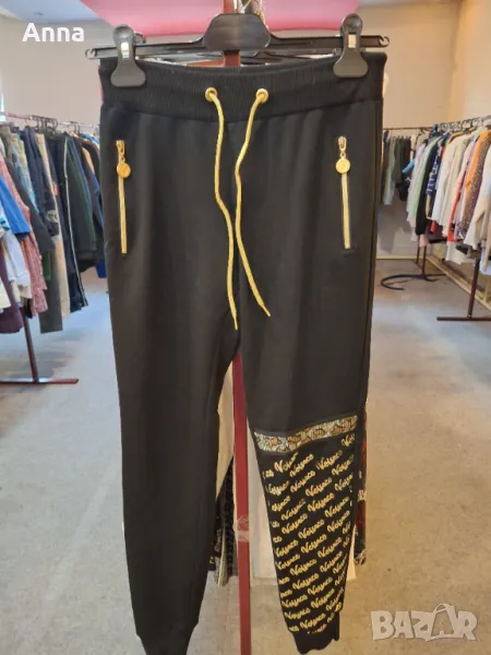 Дамско спортно долнище Versace, снимка 1