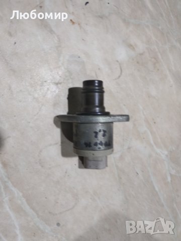Горивен клапан за Toyota , снимка 1 - Части - 43341828