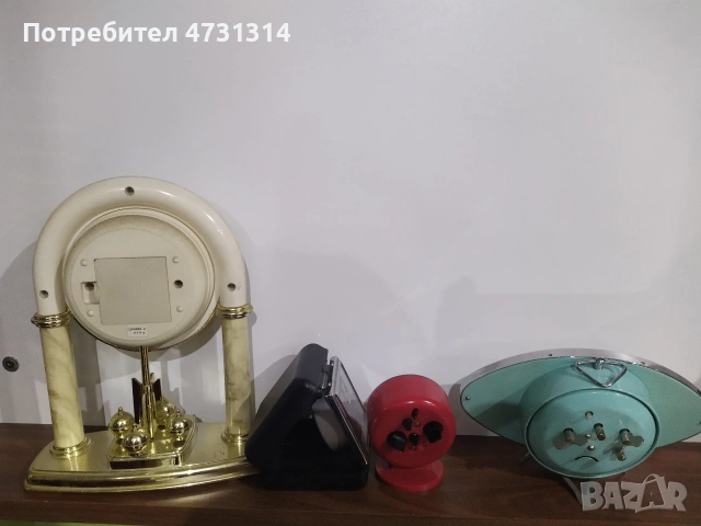 Часовници , снимка 2 - Стенни часовници - 53572960