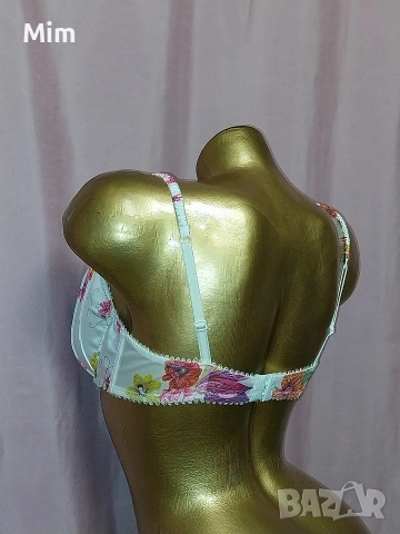 Hunkemoller 80 D Бял ,сатенен сутиен на цветя, снимка 5 - Бельо - 53183862
