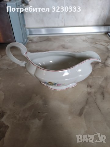 Порцеланова сосиера стара, снимка 2 - Прибори за хранене, готвене и сервиране - 39797866