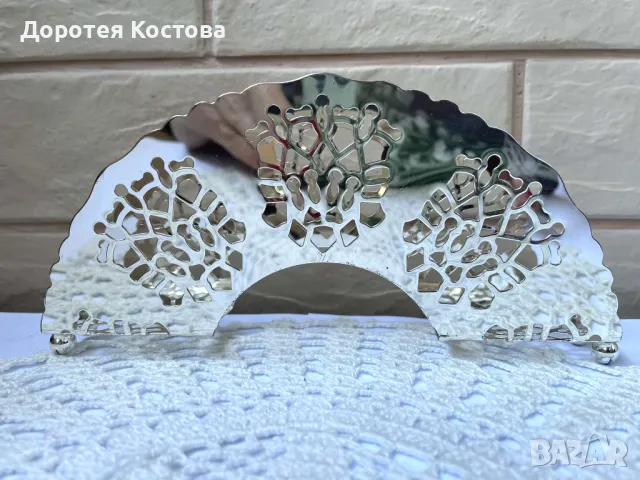 QUEEN ANNE красив посребрен салфетник от Англия в кутия, снимка 2 - Антикварни и старинни предмети - 48511720