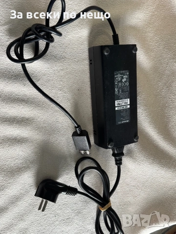 Оригинално зарядно за XBOX 360 Slim