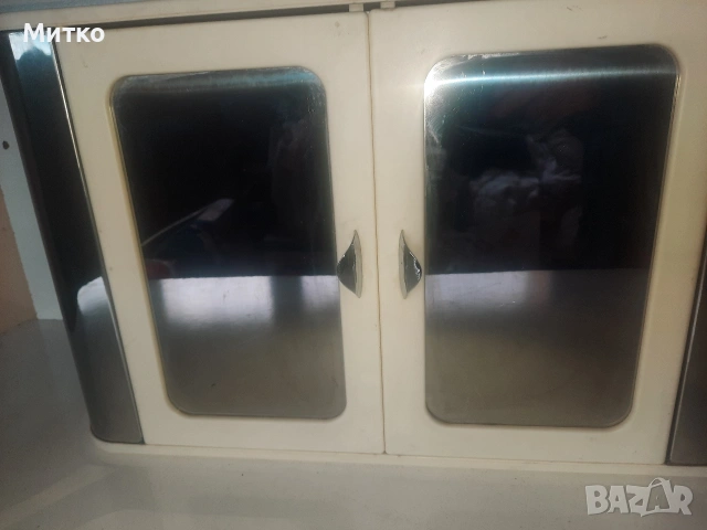 Пластмасов шкаф за баня с огледални части, снимка 4 - Шкафове - 53395655