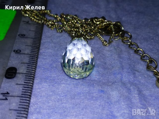 ФАСЕТИРАН КРИСТАЛЕН МАРКОВ ФЕШЪН АРТ МЕДАЛЬОН на AVON с КРАСИВА ФИНА ВЕРИЖКА ЕЙВЪН 37695, снимка 2 - Колиета, медальони, синджири - 40689840
