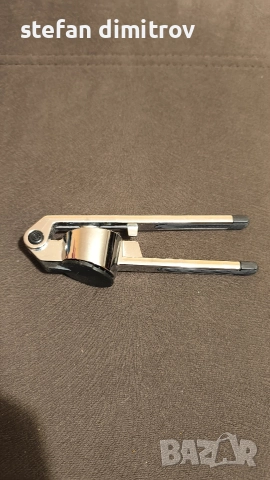 Преса за чесън WMF , снимка 2 - Аксесоари за кухня - 52960265