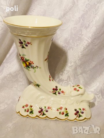 порцеланова ваза ритон , снимка 2 - Вази - 43233278