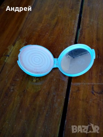 Стара кутия от пудра Miss Helen, снимка 5 - Други ценни предмети - 28320890