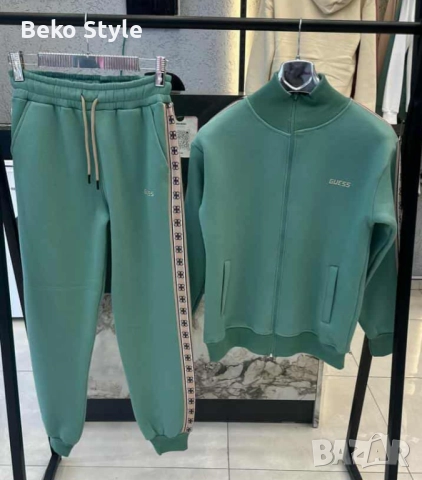 ВИДЕО НА МОДЕЛА Ватиран екип Guess в 5 цвята, снимка 2 - Спортни екипи - 52310107