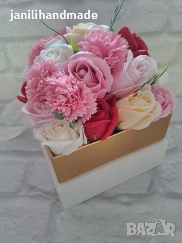 Луксозна завършена кутия бяла, снимка 3 - Изкуствени цветя - 52151862