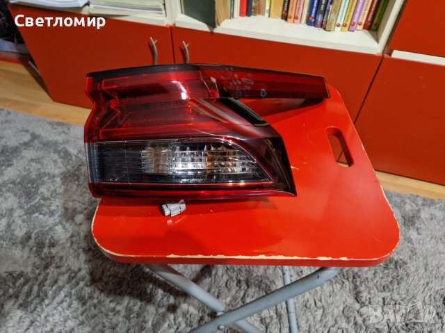 Оригинален десен стоп за Nissan Qashqai J12, снимка 2 - Части - 43855170