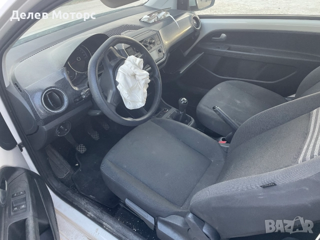 Volkswagen UP, двигател CPG, 1.0 EcoFuel, 68 кс., ск. кутия QCJ, 5 ск., бензин/метан(CNG), 118000 км, снимка 7 - Автомобили и джипове - 52097337