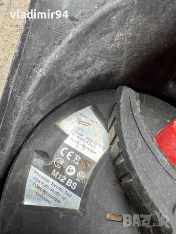 Milwaukee M12 BS-402C лентов трион, снимка 7 - Диамантени и режещи инструменти - 53565374