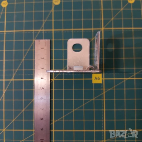 Метална пета - 70 броя за стелаж Idea 5 