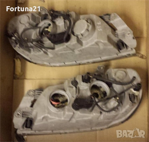 Kia Carnival -оригинални фарове, снимка 2 - Части - 53243114