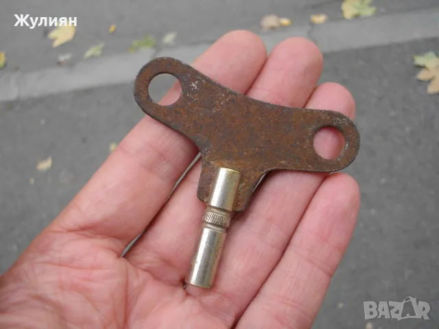 СТАРО КЛЮЧЕ КЛЮЧ ЗА СТЕНЕН ИЛИ КАМИНЕН ЧАСОВНИК 