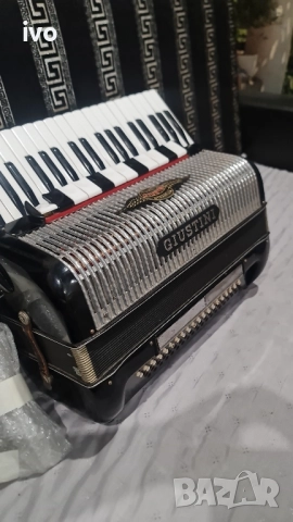продавам италиански акордеон GIUSTINI, снимка 1