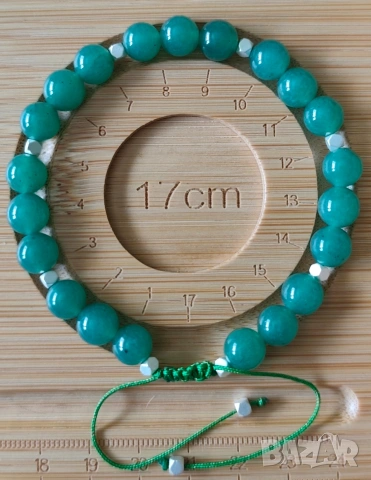 Дамска гривна "Зелено равновесие" 