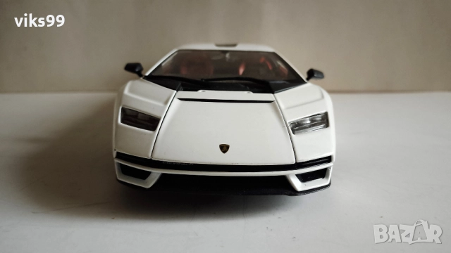 Lamborghini Countach LPI 800-4 Bburago - Мащаб 1:24, снимка 8 - Колекции - 51875867