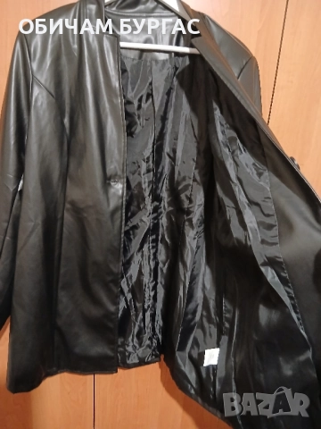 НОВО ЧЕРНО КОЖЕНО ЯКЕ С КРОЙКА НА САКО И СЕ ЗАКОПЧАВА С ЕДНО КОПЧЕ, снимка 4 - Якета - 52426686