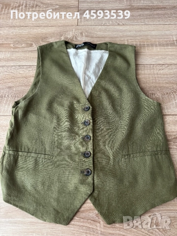 Комплект с елек и къси гащи, снимка 2 - Къси панталони и бермуди - 51699813