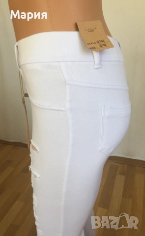 36 С Нови Дамски Дънки Еластични тип Клин Накъсани Бяло-сини с етикет Laulia Fashion Style, снимка 11 - Дънки - 51823135