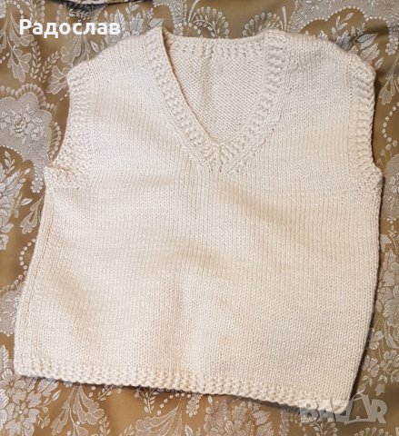 Плетен вълнен пуловер елек шпиц ръчна изработка