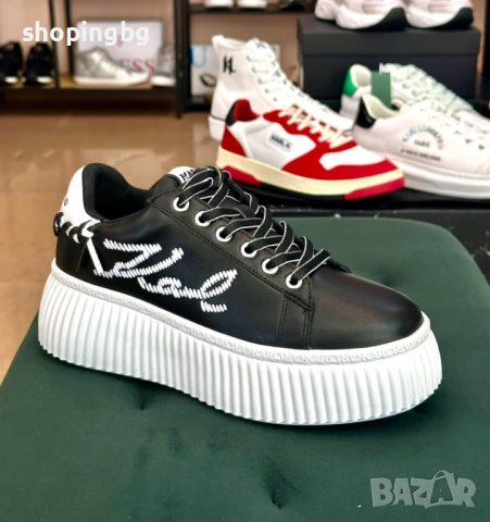 Дамски сникърси KARL LAGERFELD KL42372 - 39  285 лв., снимка 1