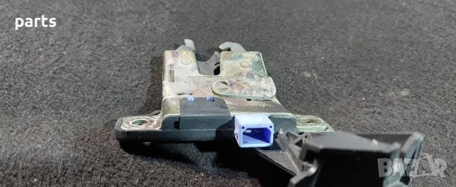 Задна Ключалка Ауди А4 Б6
- 8E5827505, снимка 3 - Части - 48658569