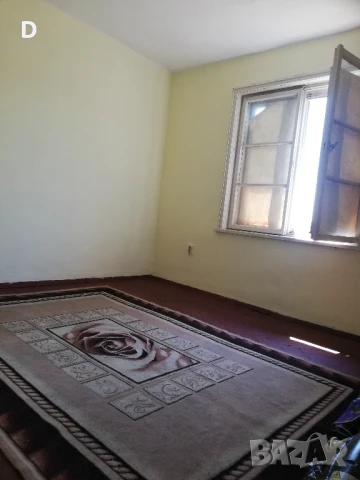 Двустаен апартамент в гр. Долни Чифлик (на 10км от плажа на к. к. Шкорпиловци) , снимка 2 - Апартаменти - 50917880