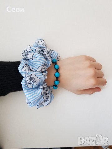 Скрънчи + гривничка, снимка 2 - Бижутерийни комплекти - 32678132