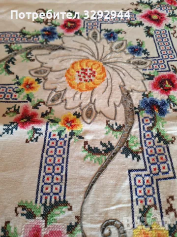 Ленена ръчно бродирана покривка., снимка 7 - Декорация за дома - 49301626