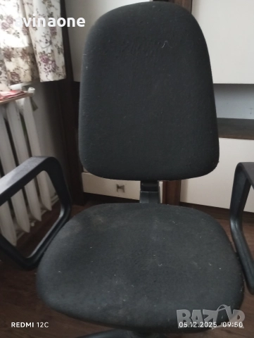 офис стол, снимка 3 - Столове за офис - 52659371