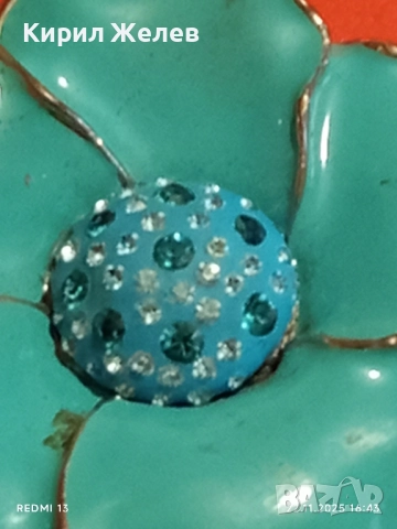 АРТ БРОШКА с ТЮРКОАЗЕНО ЕМАЙЛИРАНО ЦВЕТЕ и КРИСТАЛИ 28545, снимка 3 - Антикварни и старинни предмети - 52503904